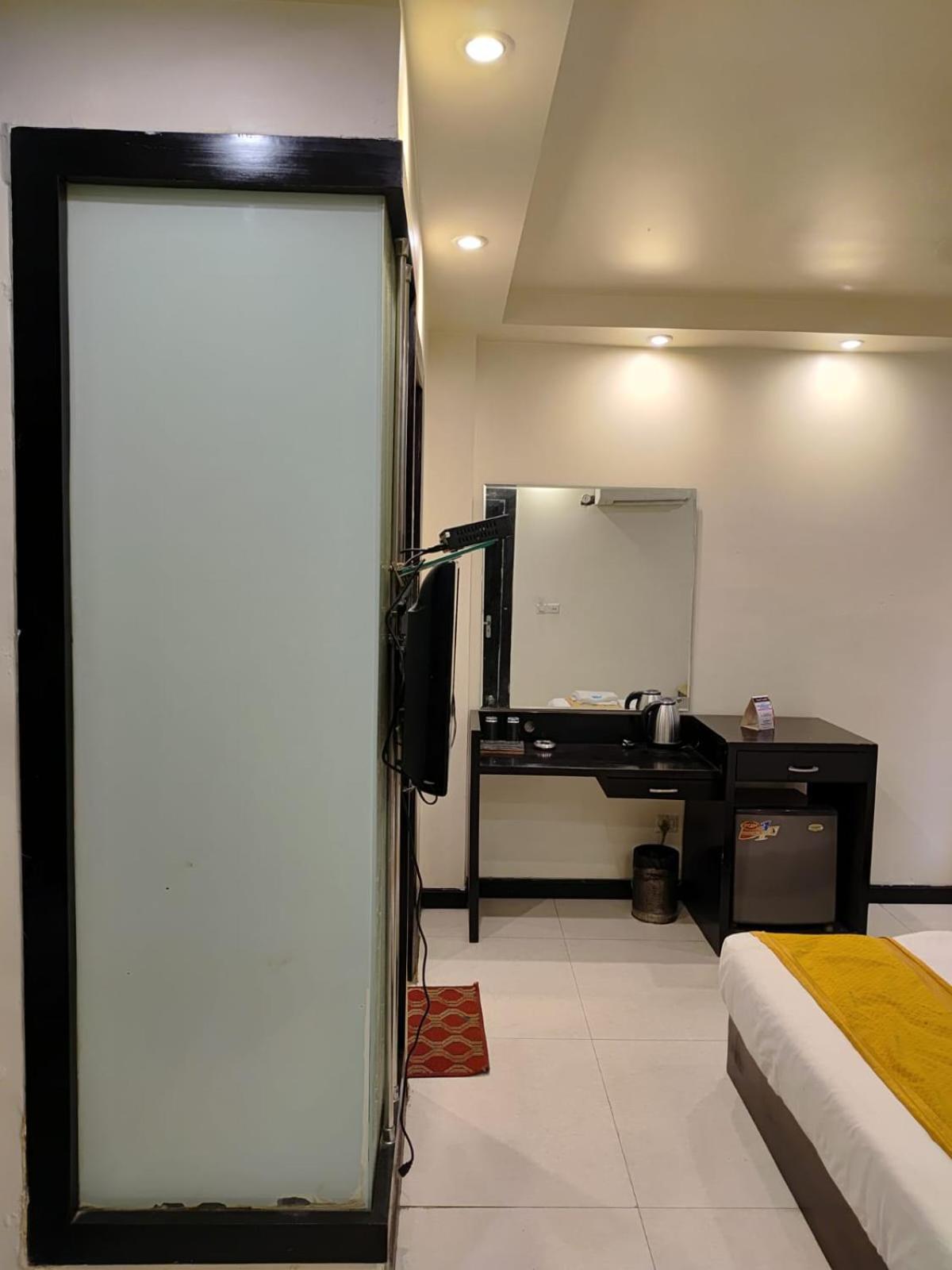 Paschim Vihar Hotell Delhi  Eksteriør bilde