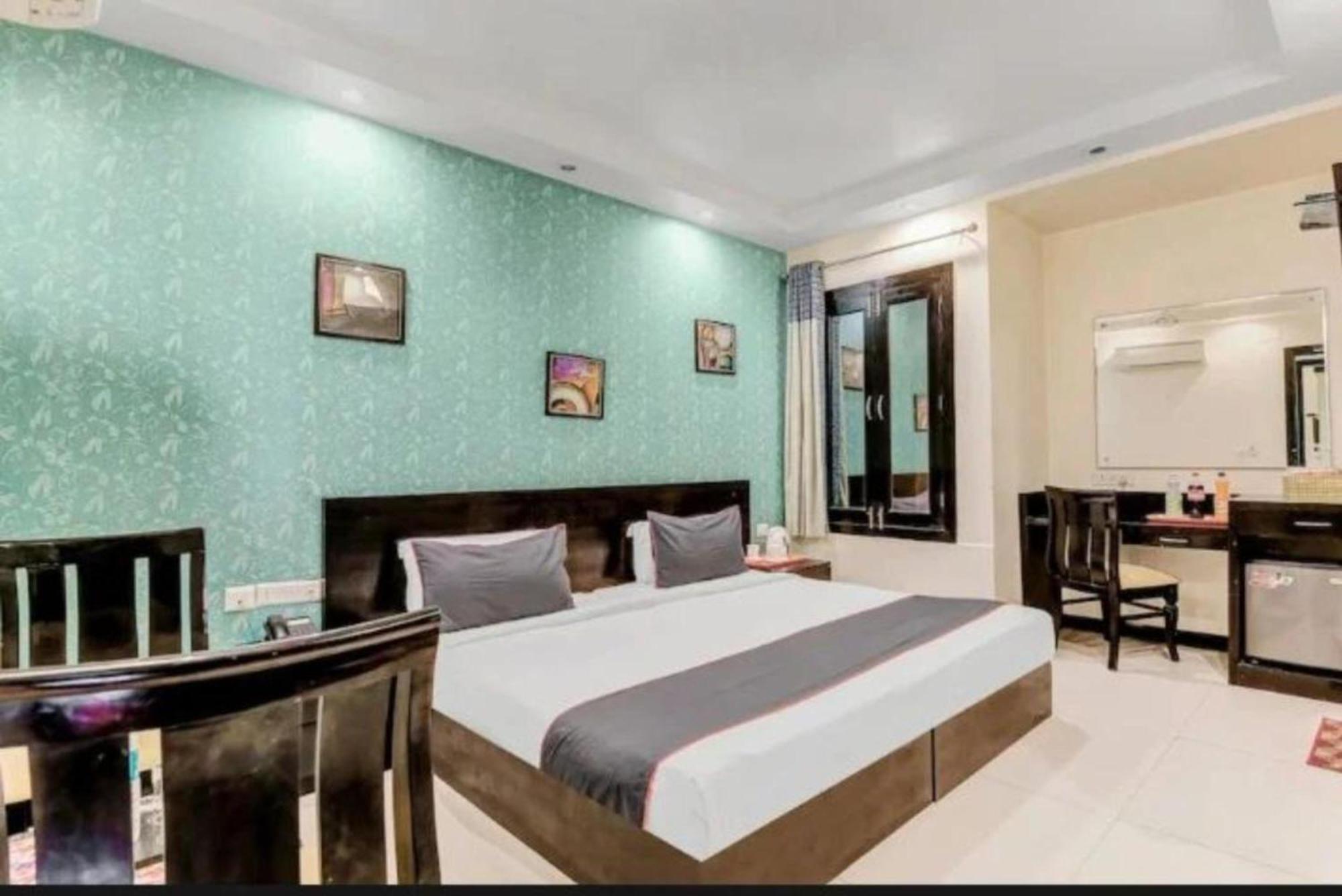 Paschim Vihar Hotell Delhi  Eksteriør bilde