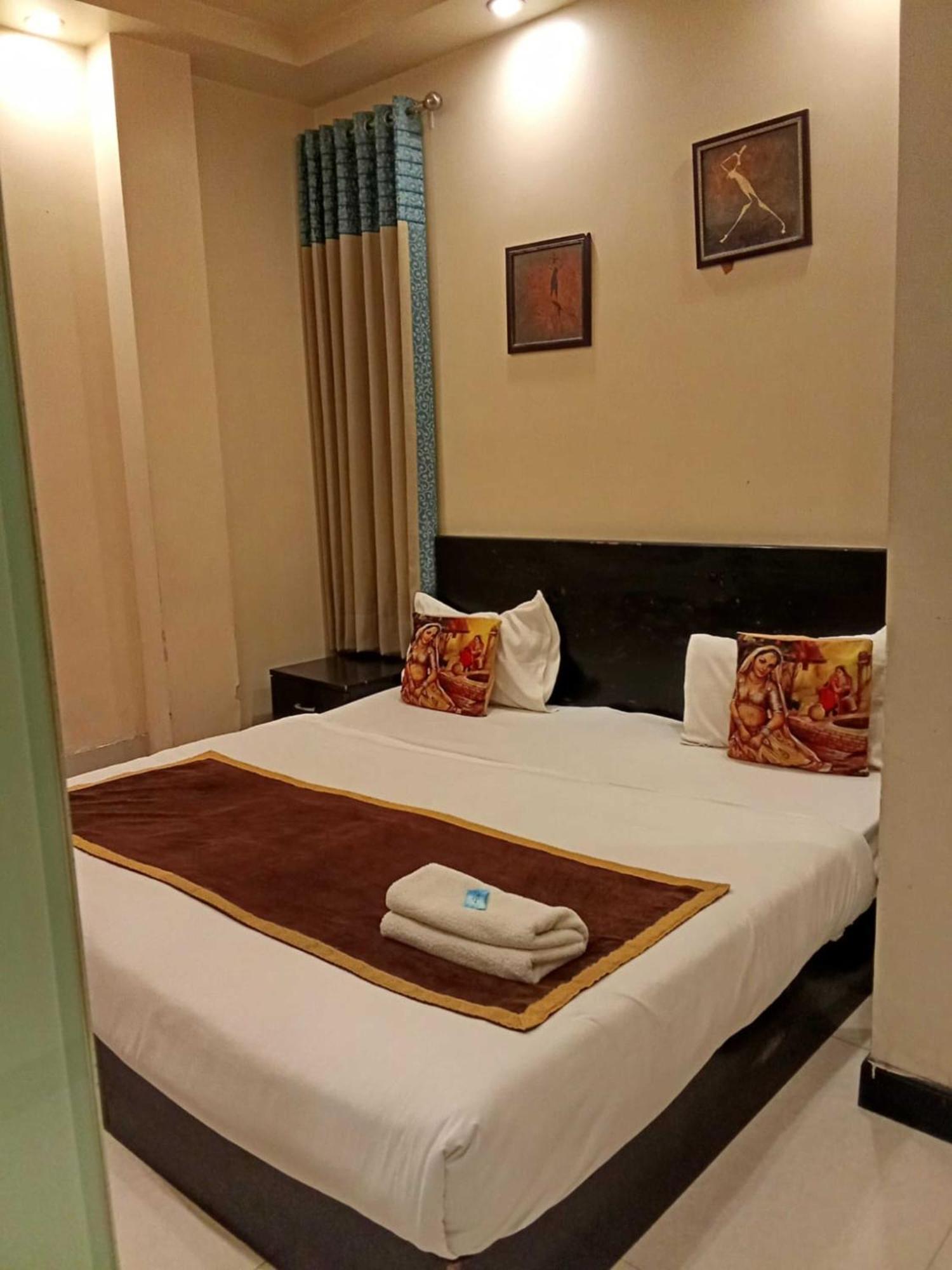 Paschim Vihar Hotell Delhi  Eksteriør bilde